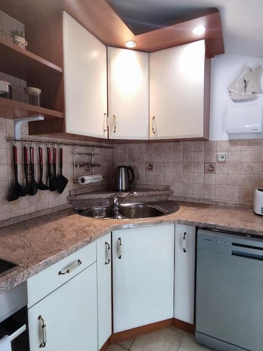 Bird View Apartment Carlissima โตรกีร์ ภายนอก รูปภาพ